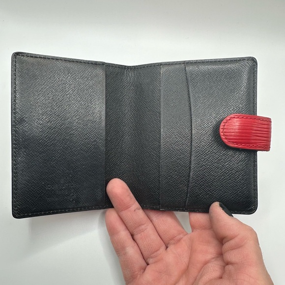 Louis Vuitton Red Epi Snap Card Holder - Picture 4 of 6